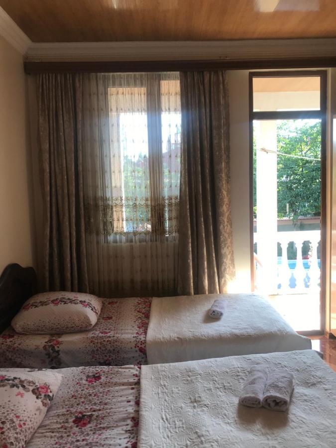 Linda Guest House Batumi Eksteriør bilde