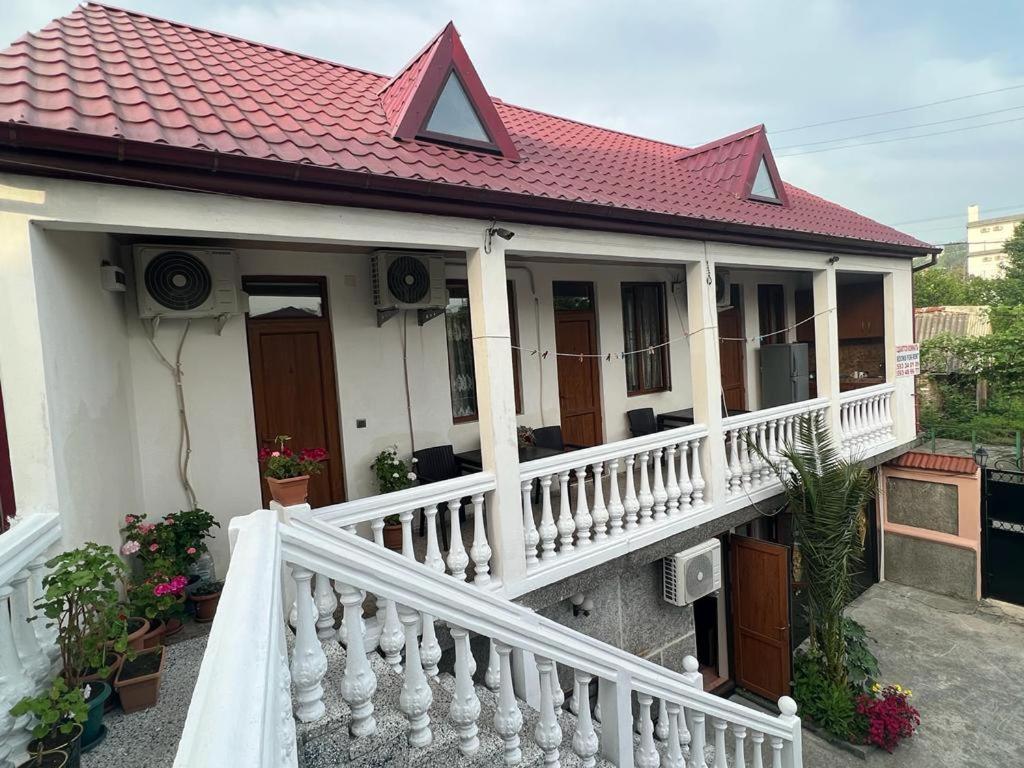 Linda Guest House Batumi Eksteriør bilde