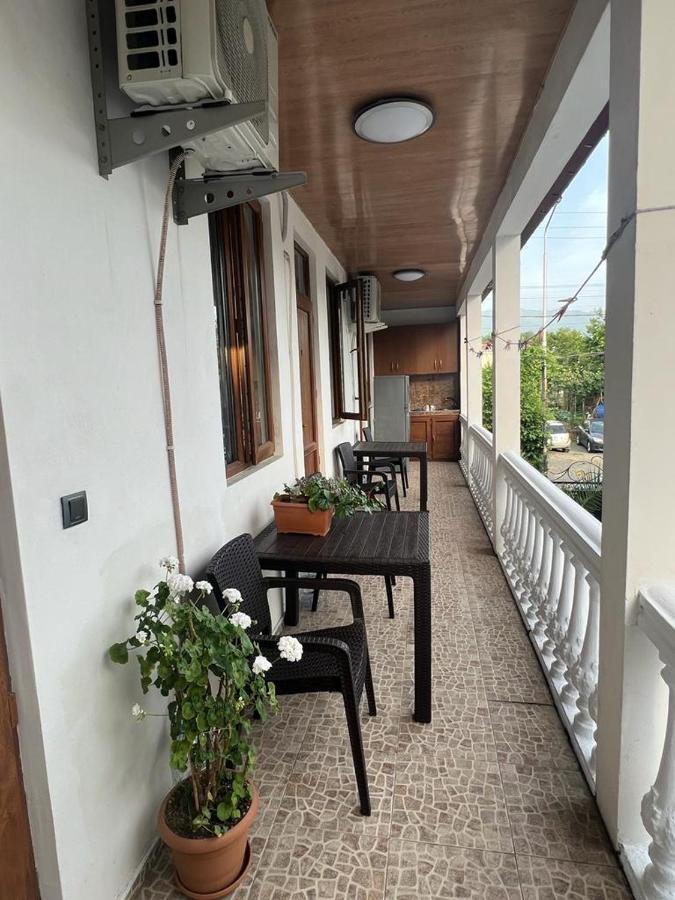 Linda Guest House Batumi Eksteriør bilde