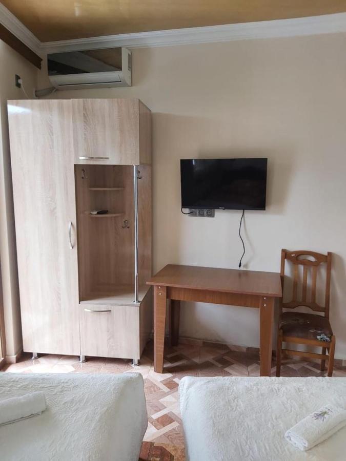 Linda Guest House Batumi Eksteriør bilde
