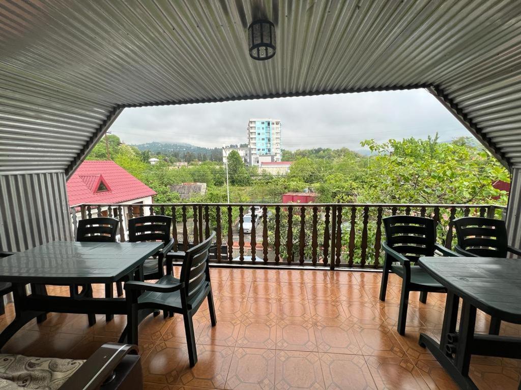 Linda Guest House Batumi Eksteriør bilde