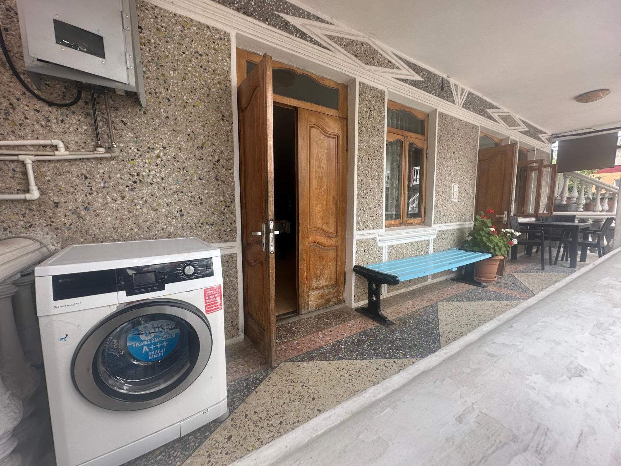 Linda Guest House Batumi Eksteriør bilde