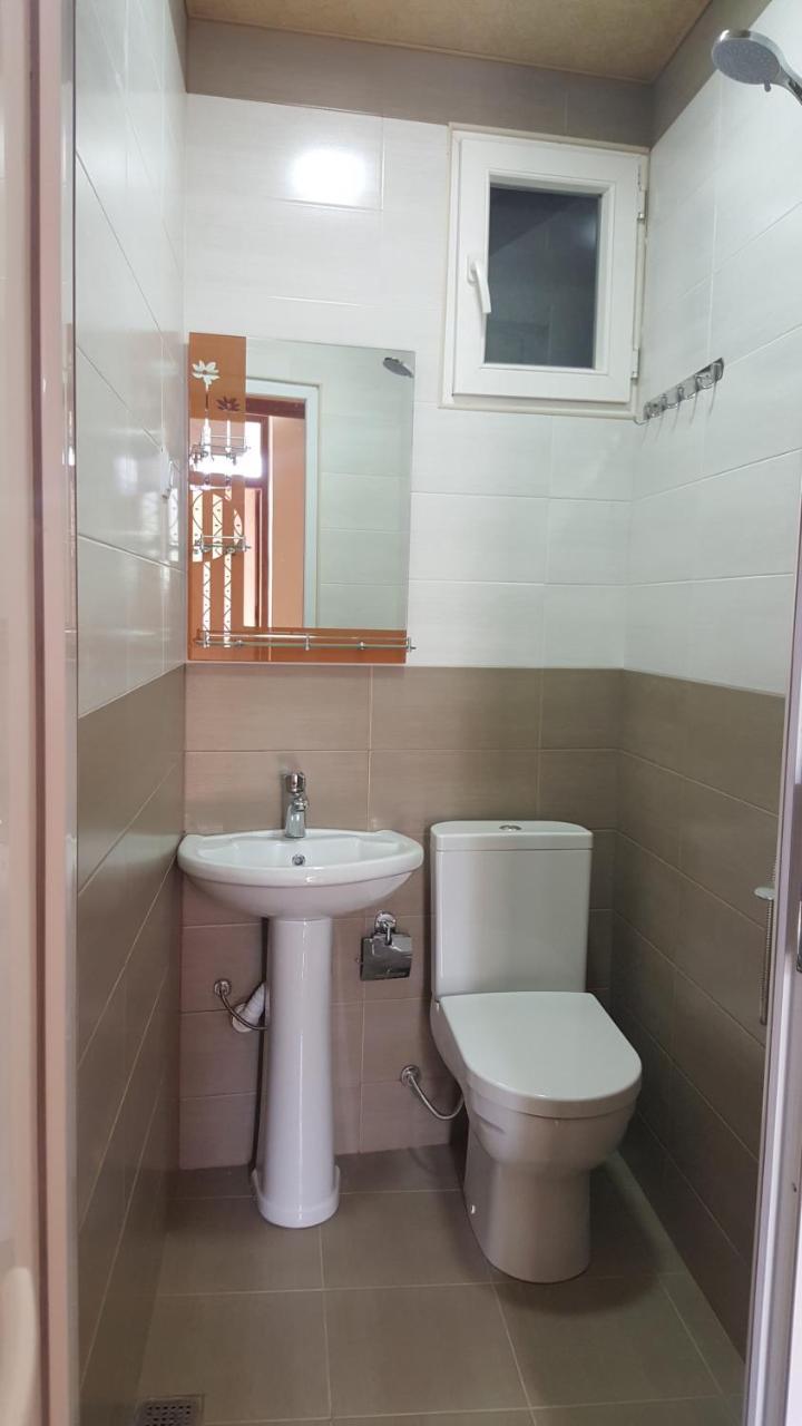 Linda Guest House Batumi Eksteriør bilde