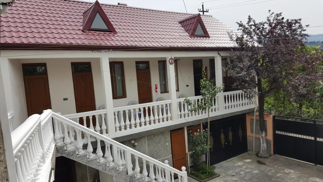Linda Guest House Batumi Eksteriør bilde